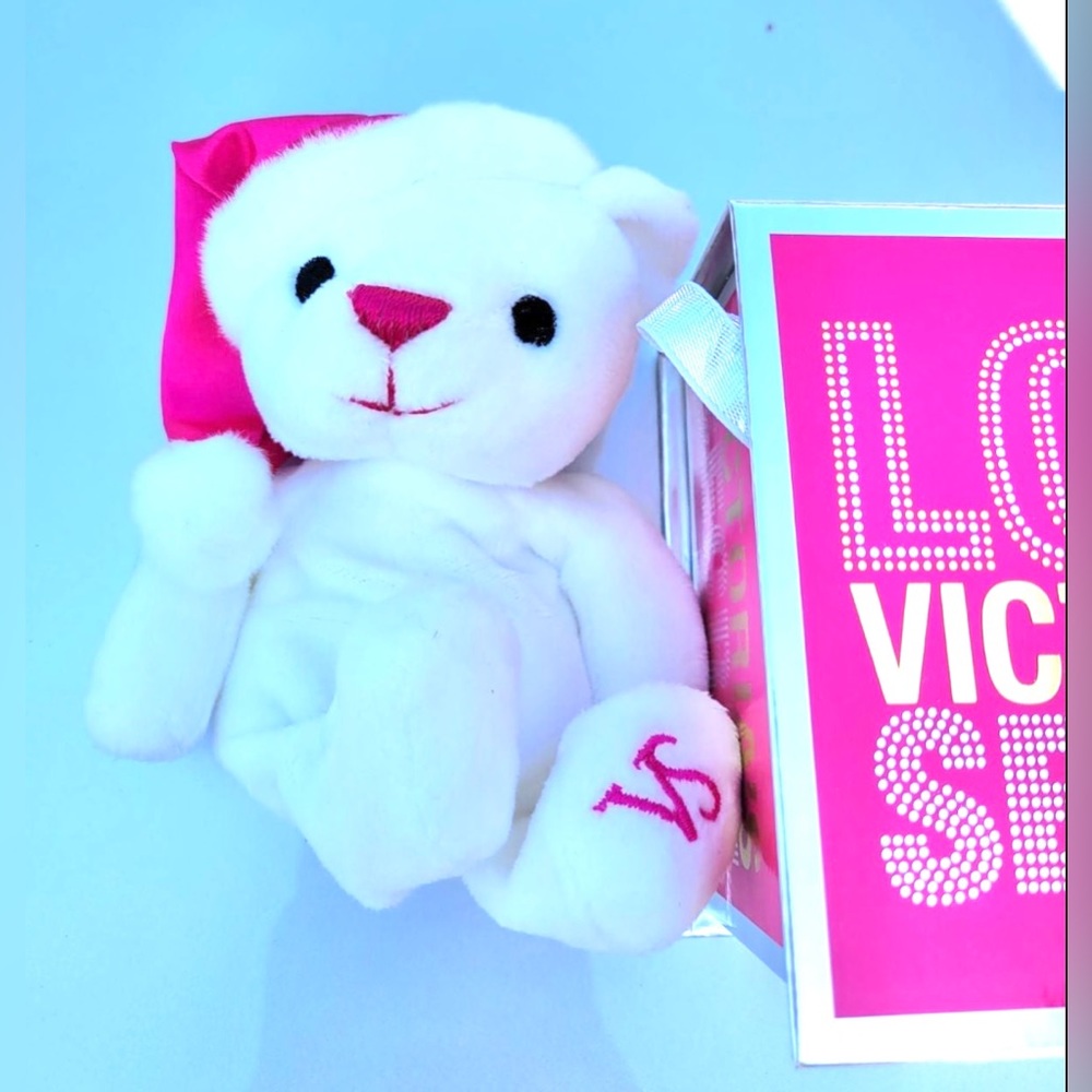 Rare HTF VICTORIA’S SECRET WHITE SANTA BEAR IN BOX